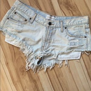 Kittenish denim shorts